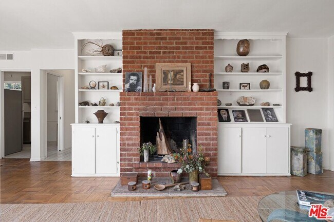 Foto del edificio - 2294 Mountain Oak Dr