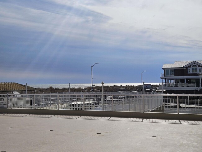 Building Photo - 6100 Boardwalk