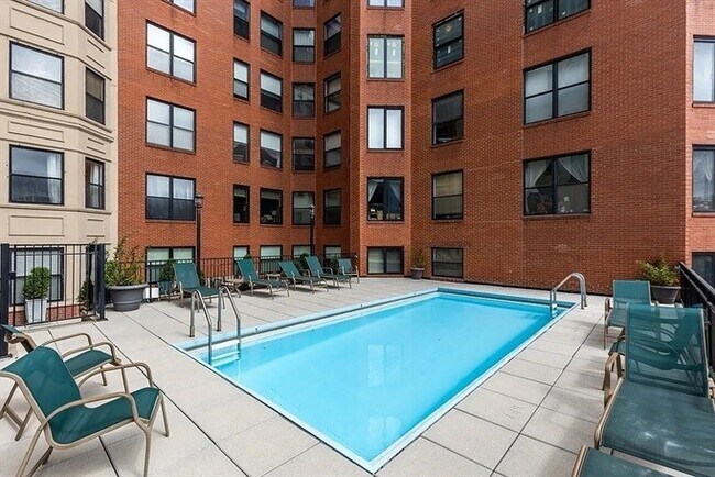Foto del edificio - 390 Commonwealth Ave
