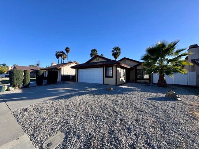 Building Photo - Murrieta Single Story 3 Bedroom 2 Bathroom...