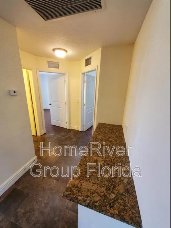 Foto del edificio - 4100 NE 15th Pl