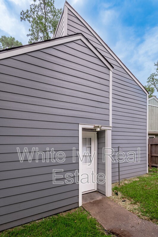 Building Photo - 26620 Primrose Ct