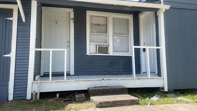 Building Photo - 531 W 8th St