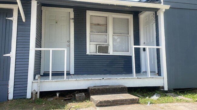 Foto del edificio - 531 W 8th St