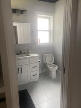 Building Photo - 31 Brookview St