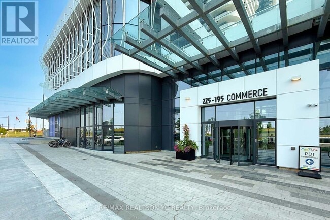 Photo du bâtiment - 225-6225 Commerce St