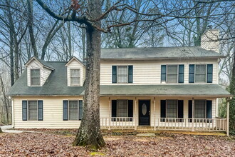 Building Photo - 240 Brookclear Ln