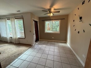 Building Photo - 320 Newport Ln