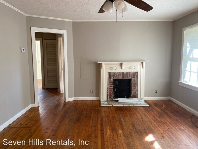 Building Photo - 3 br, 1 bath House - 32 Ross Street
