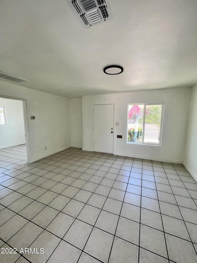 Foto del edificio - 2630 N 16th St