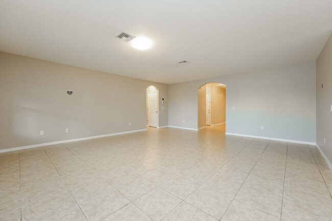 Building Photo - 2564 Surfside Blvd
