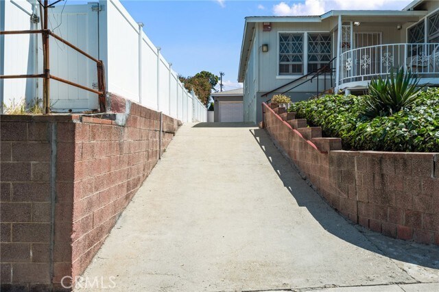 Building Photo - 1223 W Elberon Ave