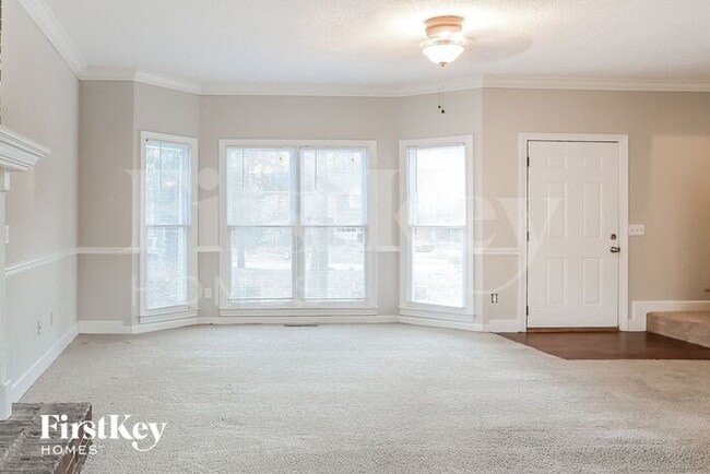 Building Photo - 5300 Oglethorpe Ct