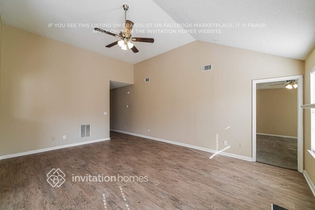 Building Photo - 4116 Green Field Dr