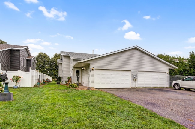 Building Photo - 360 Cari Park Ln