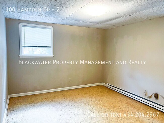 Foto del edificio - 100 Hampden Dr