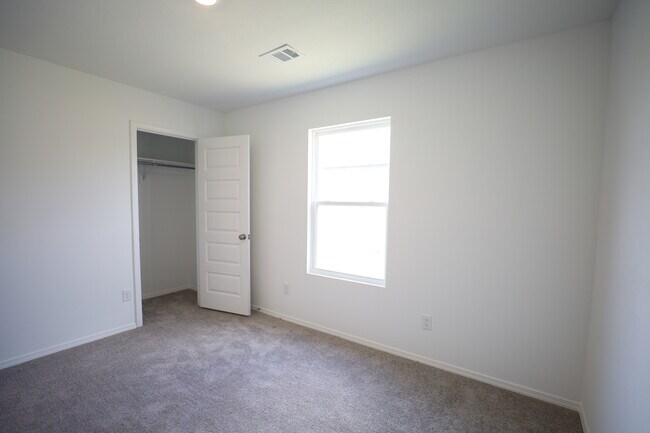 Foto del edificio - 5304 Orchard Pass