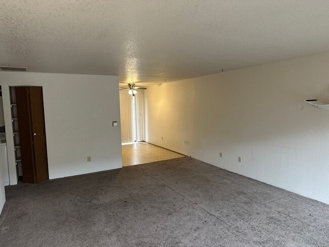 Building Photo - Mount Vernon 2 Bedroom with Garage