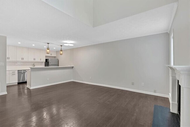 Building Photo - 202 Park Ridge Cir