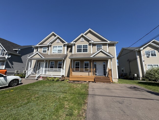 Building Photo - 26 Chablis Ct
