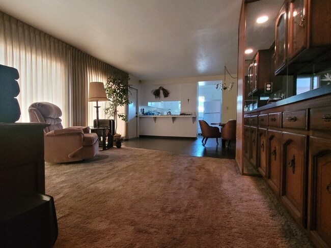 Building Photo - 6437 Triton Dr