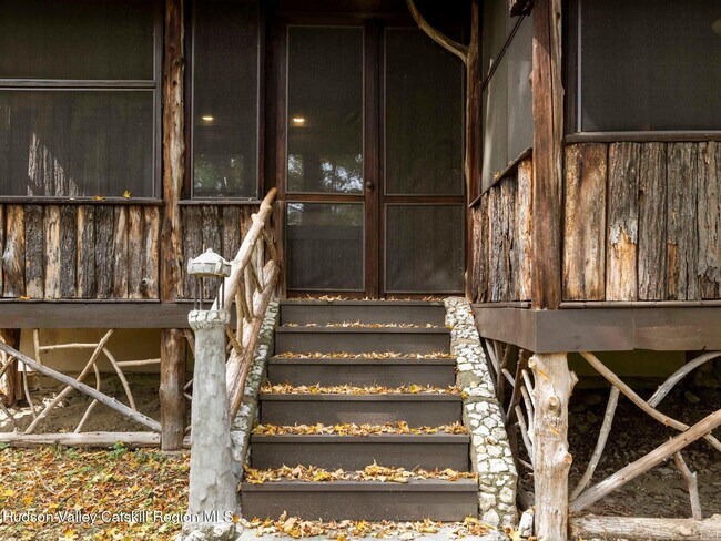 Foto del edificio - 5 Riverby Ln