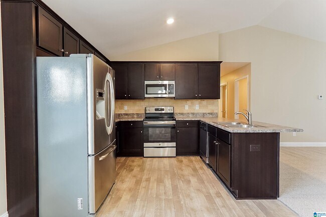 Building Photo - 335 Village Dr