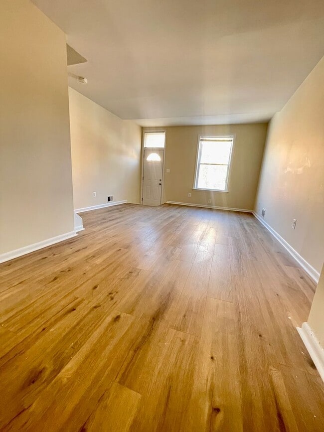 Building Photo - Renovated Home for Rent