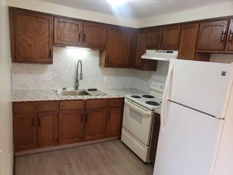 Primary Photo - 1129 Farnsworth Ave