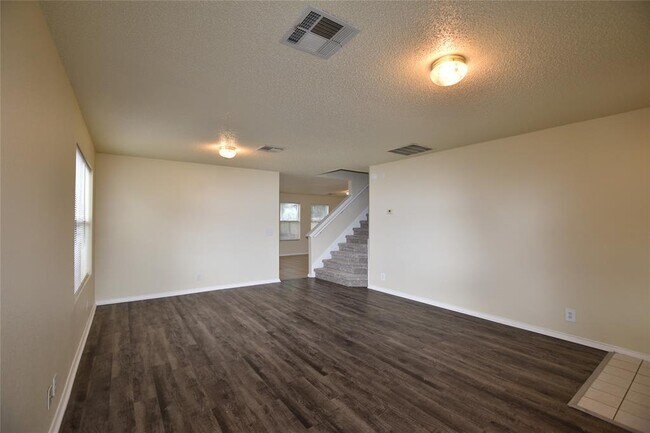 Foto del edificio - 9707 Copper Creek Dr