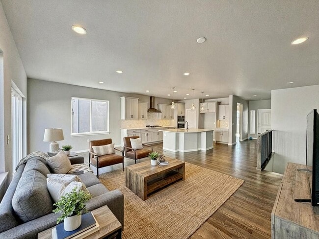 Building Photo - 8633 Noreen Falls Dr