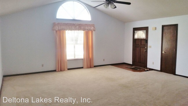 Building Photo - 52 Park Ln