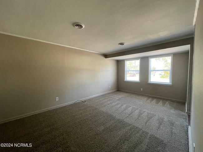 Building Photo - 2257 Onslow Dr
