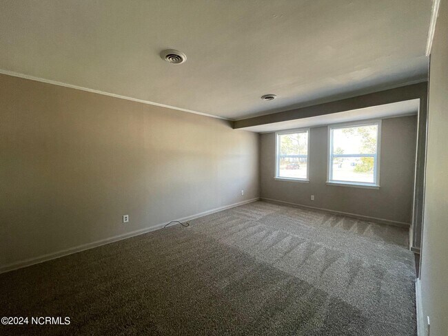 Foto del edificio - 2257 Onslow Dr
