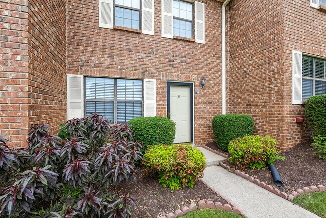 Foto del edificio - 232 Thistle Ln
