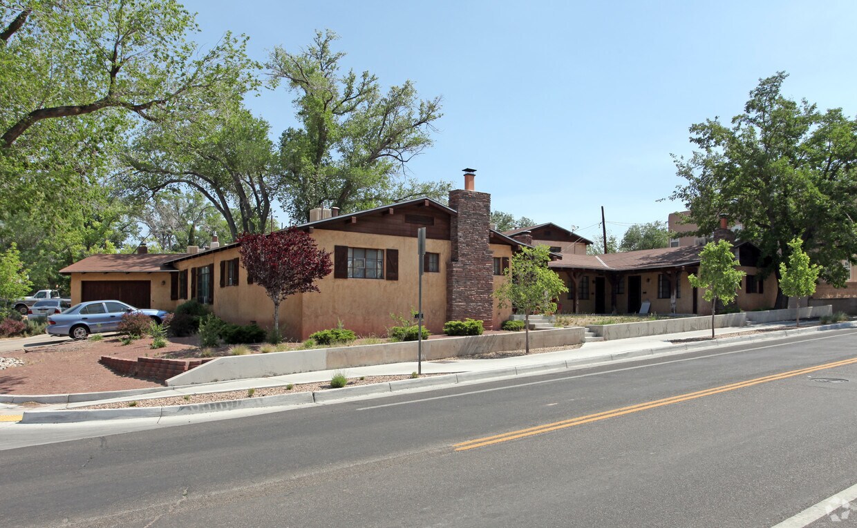 Foto del edificio - 1501-1507 Dr. Martin Luther King Jr Ave NE