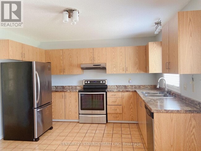 Building Photo - 3457 Wyman Crescent