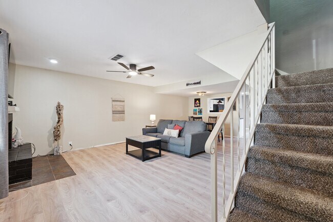 Foto del edificio - 9605 Hefner Village Blvd