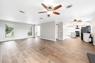 Building Photo - 17203 Kettle Creek Dr