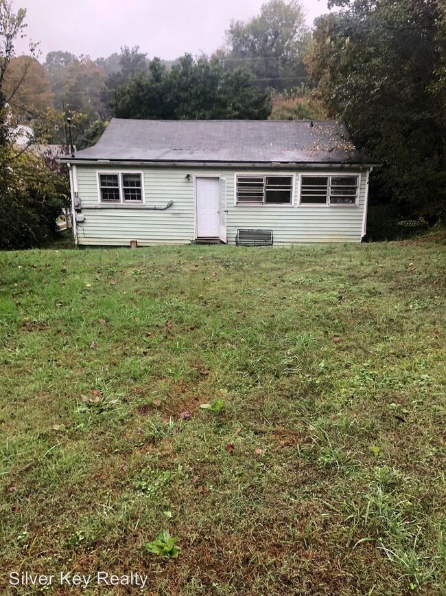 Building Photo - 3 br, 1 bath House - 305 Dixon Avenue