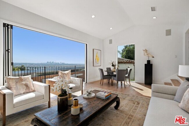 Foto del edificio - 8417 HAROLD Way