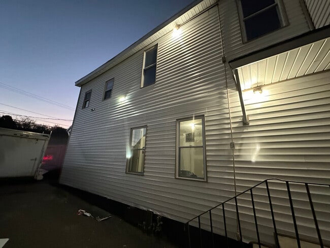 Foto del edificio - 1310 Willis Ave