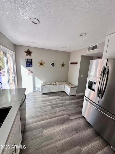 Foto del edificio - 4901 E Kelton Ln