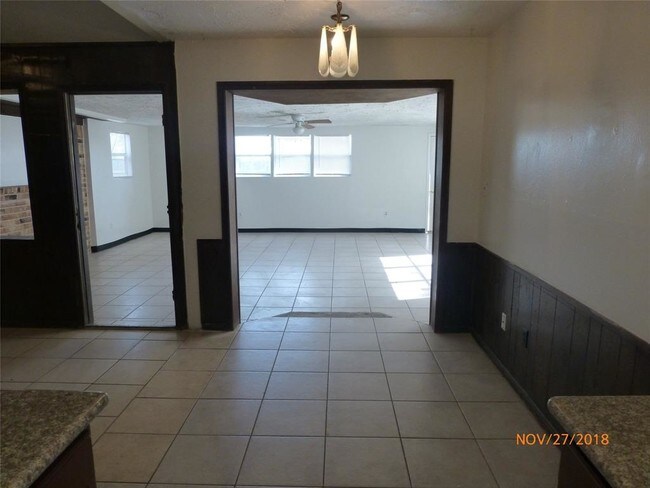Building Photo - 10531 Huntington Estates Dr