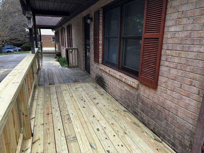 Foto del edificio - 1495 Sandy Cir