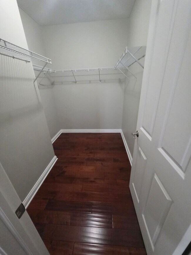Interior Photo - Pinnacle on Meridian