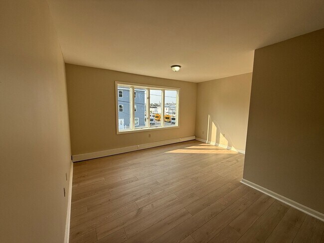 Foto del edificio - 150 Lawrence St