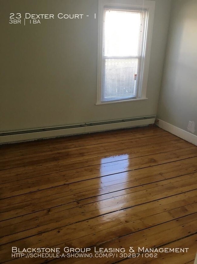 Building Photo - 3 bedroom in Pawtucket RI 02860