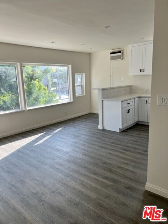 Building Photo - 6006-6006 1/2 W Pico Blvd