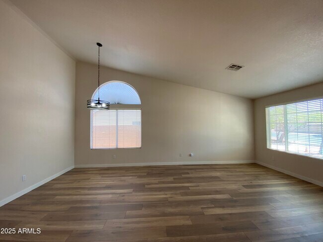 Foto del edificio - 20826 N 110th Dr